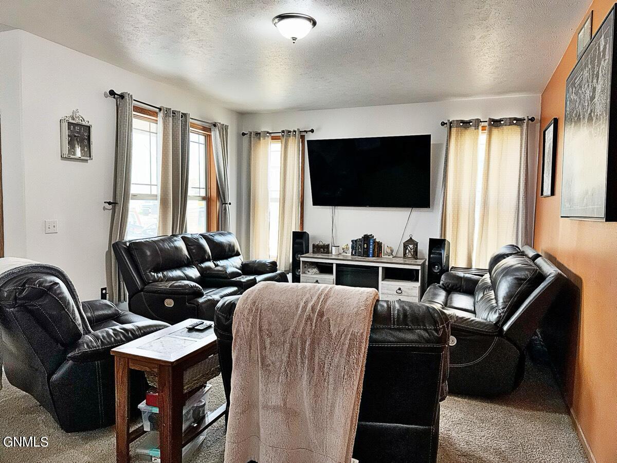 3102 Golden Vista Avenue