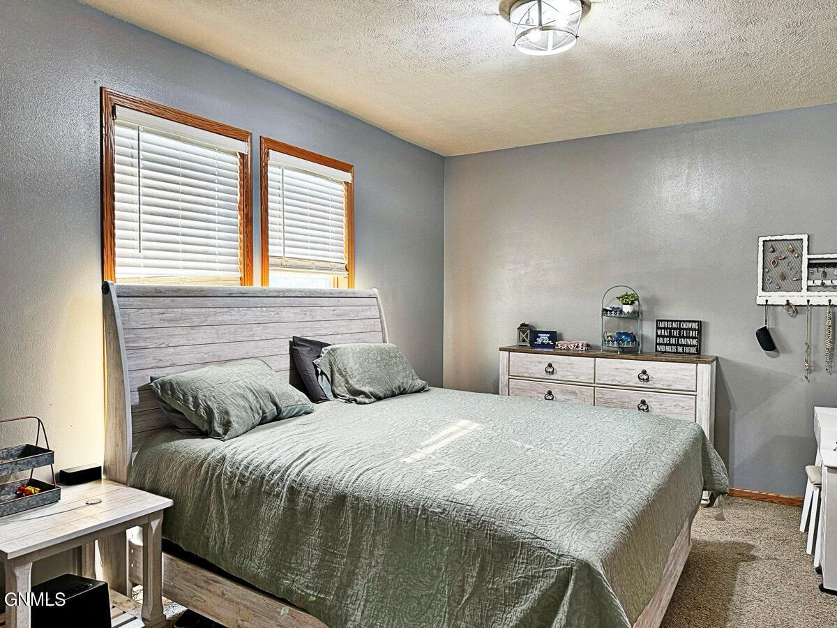 3102 Golden Vista Avenue