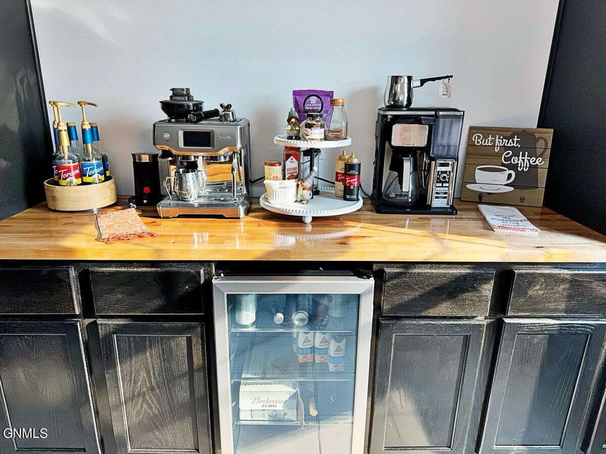 3102 Golden Vista Avenue