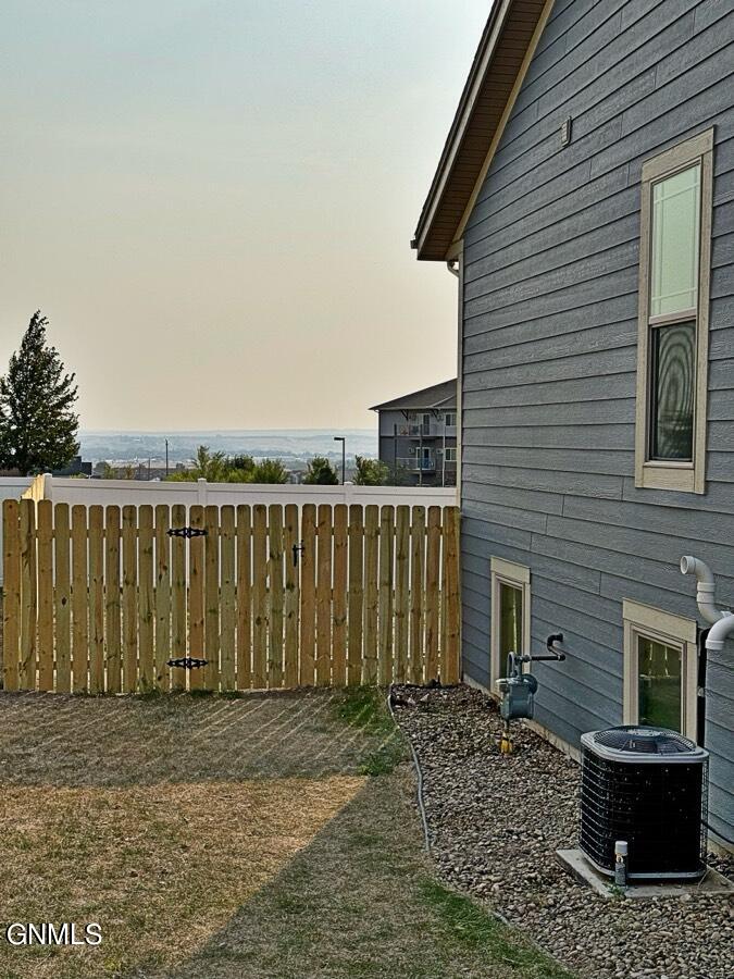 3102 Golden Vista Avenue