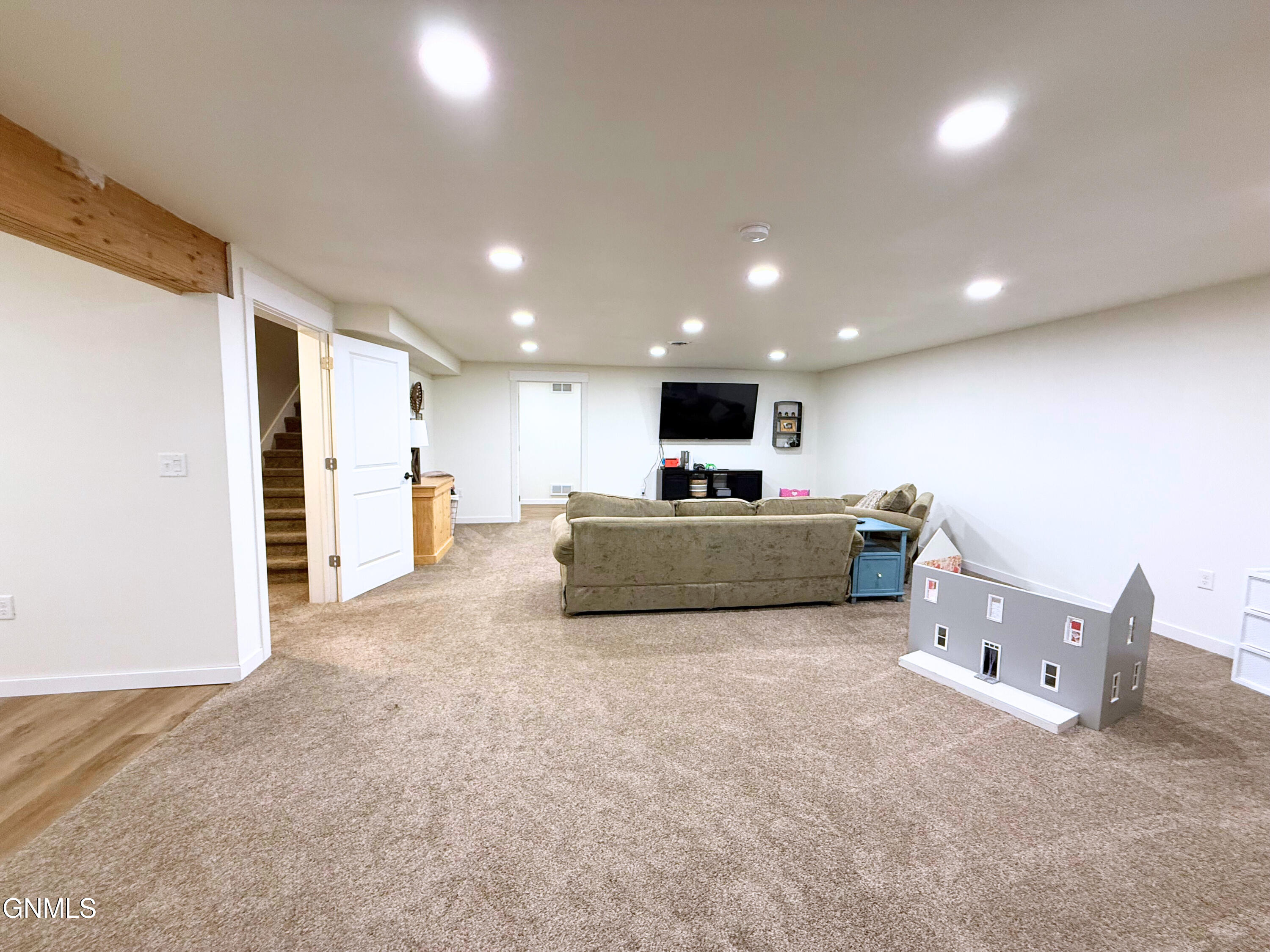 13344 Yellowstone Meadow Street