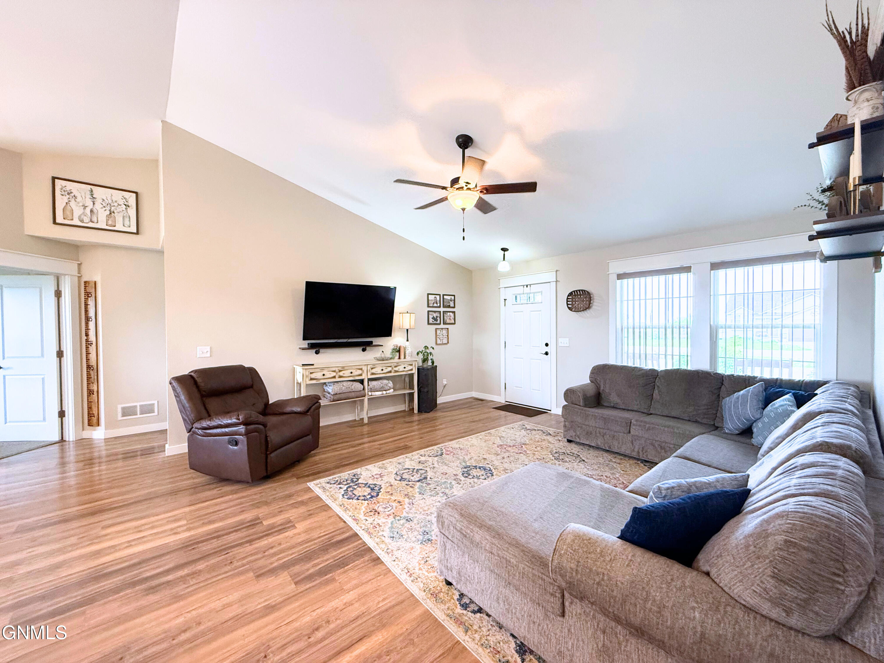 13344 Yellowstone Meadow Street