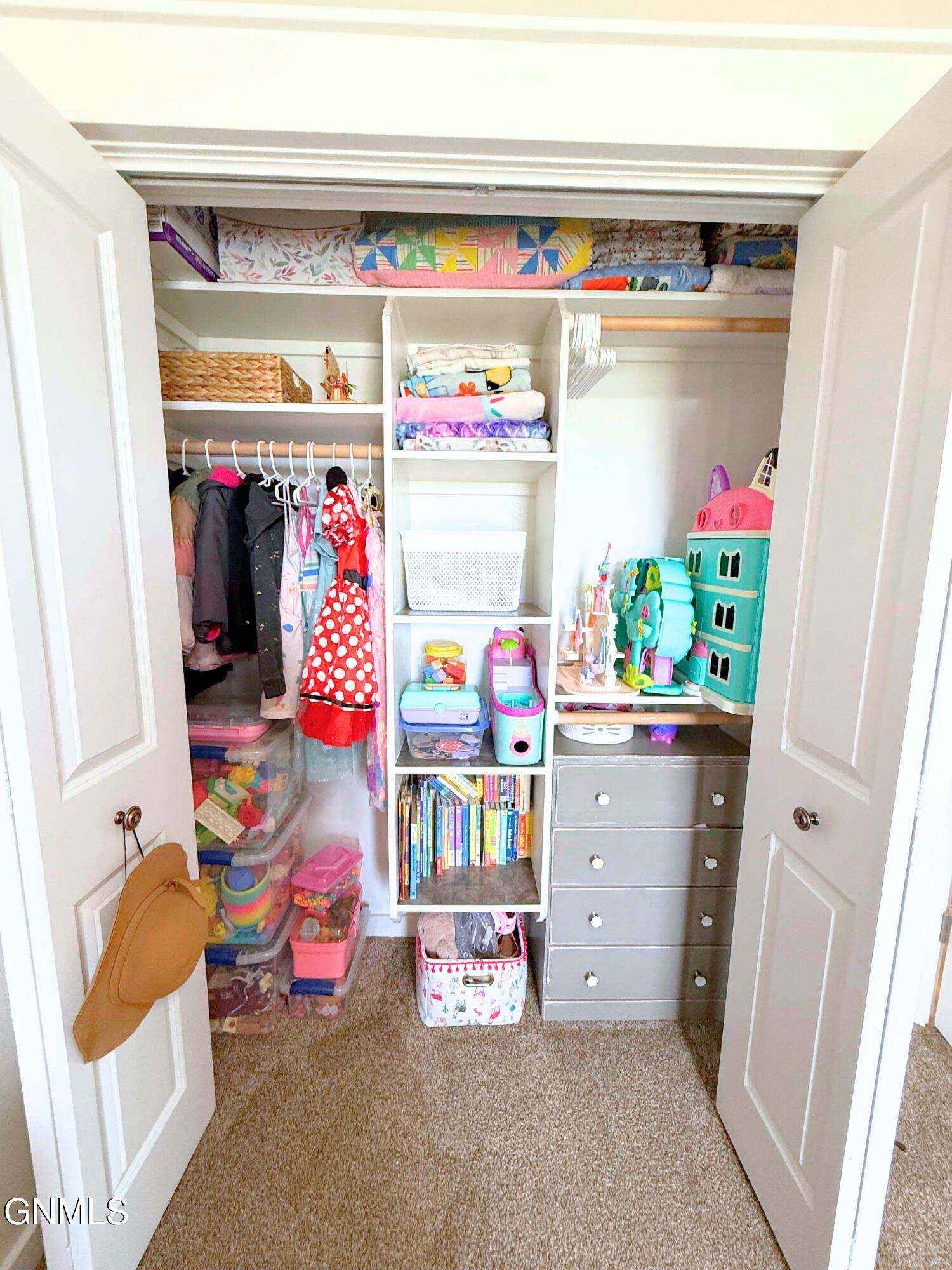 13344 Yellowstone Meadow Street