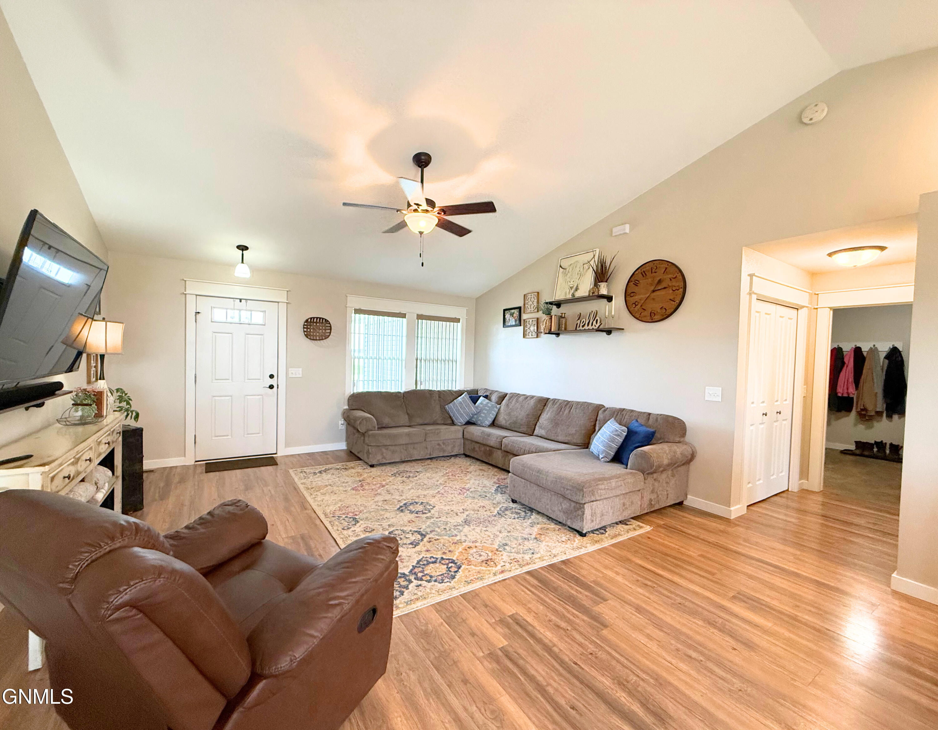 13344 Yellowstone Meadow Street