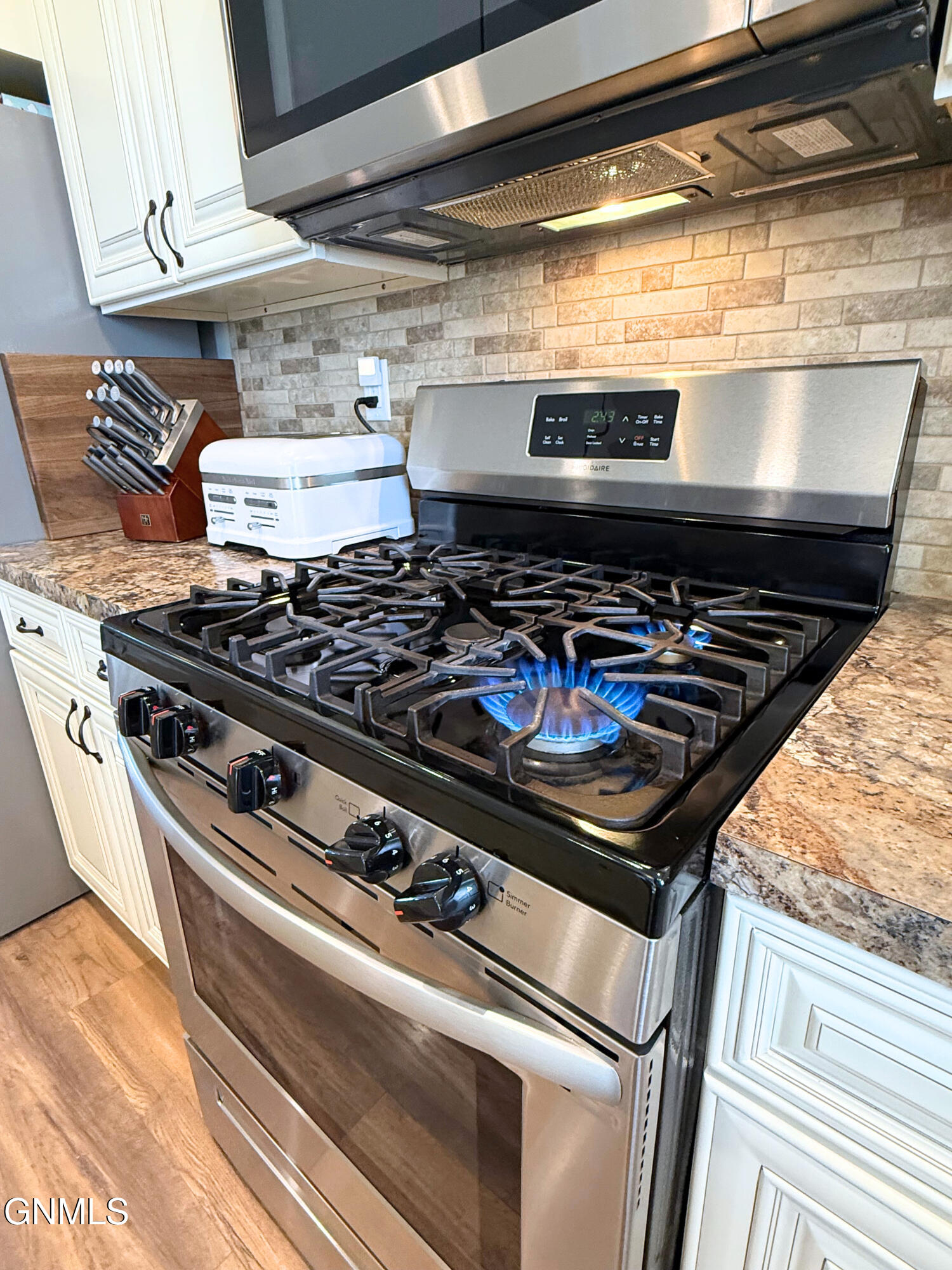 13344 Yellowstone Meadow Street