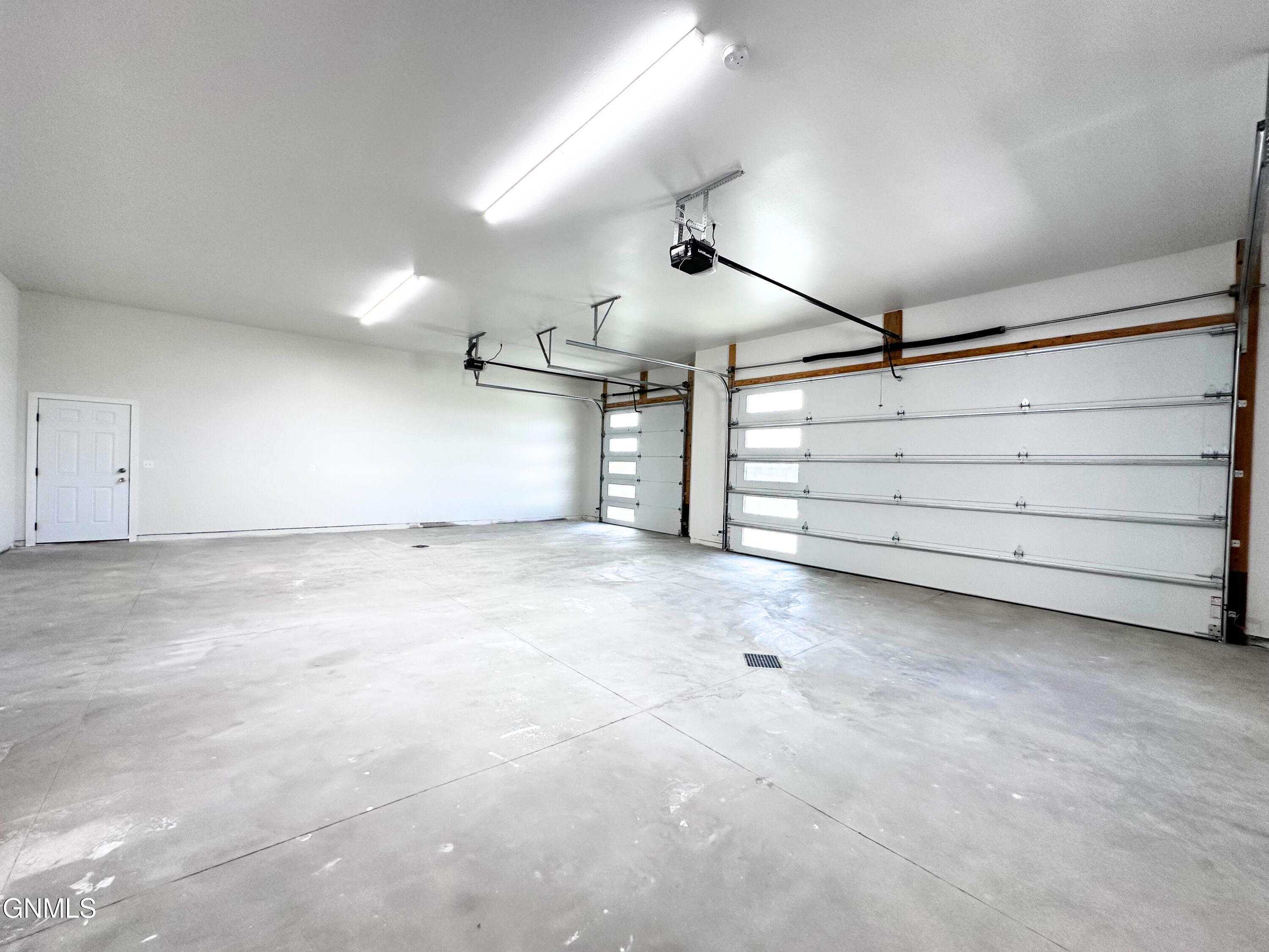 5062 Arrowhead Place, Williston