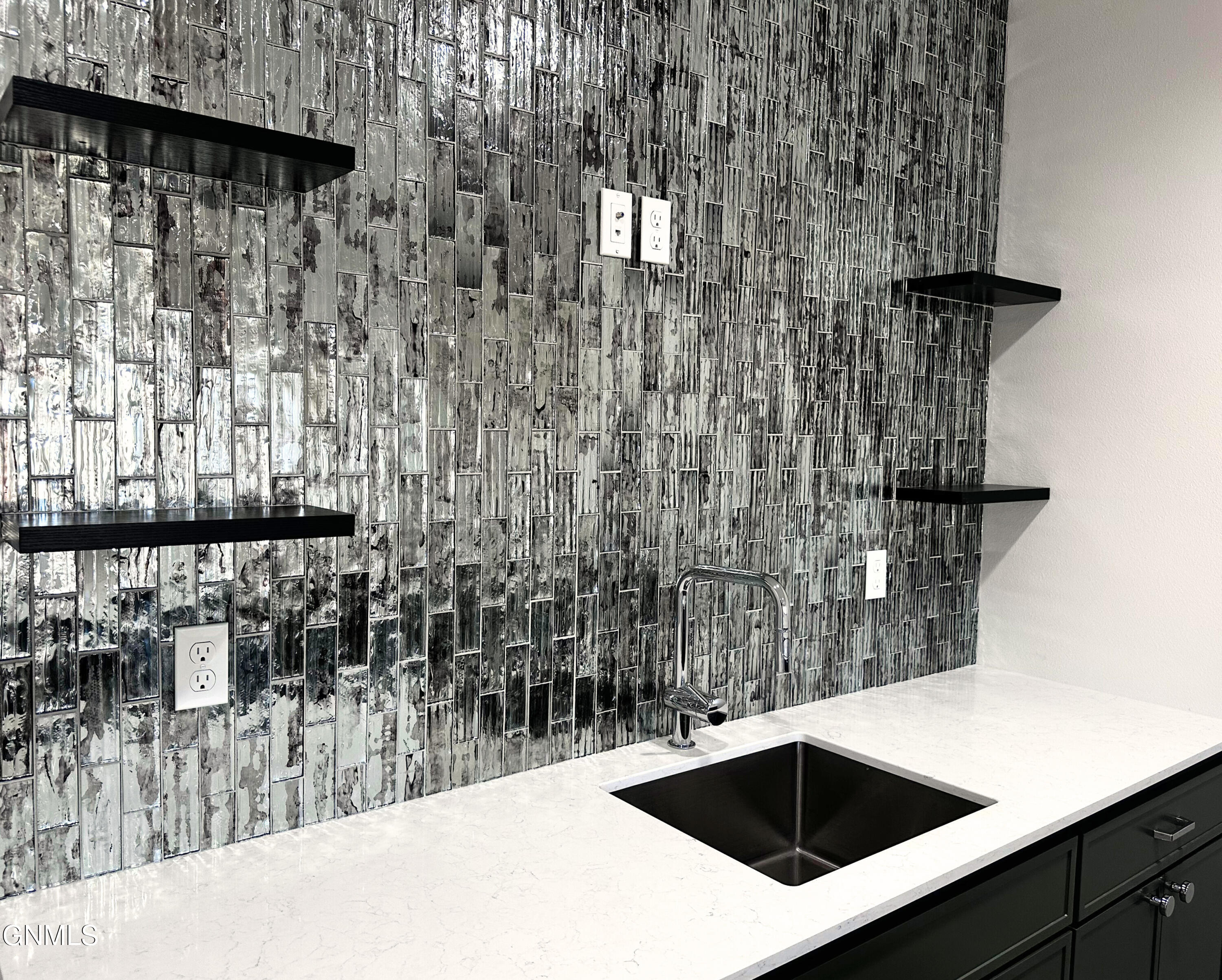 5062 Arrowhead Place, Williston