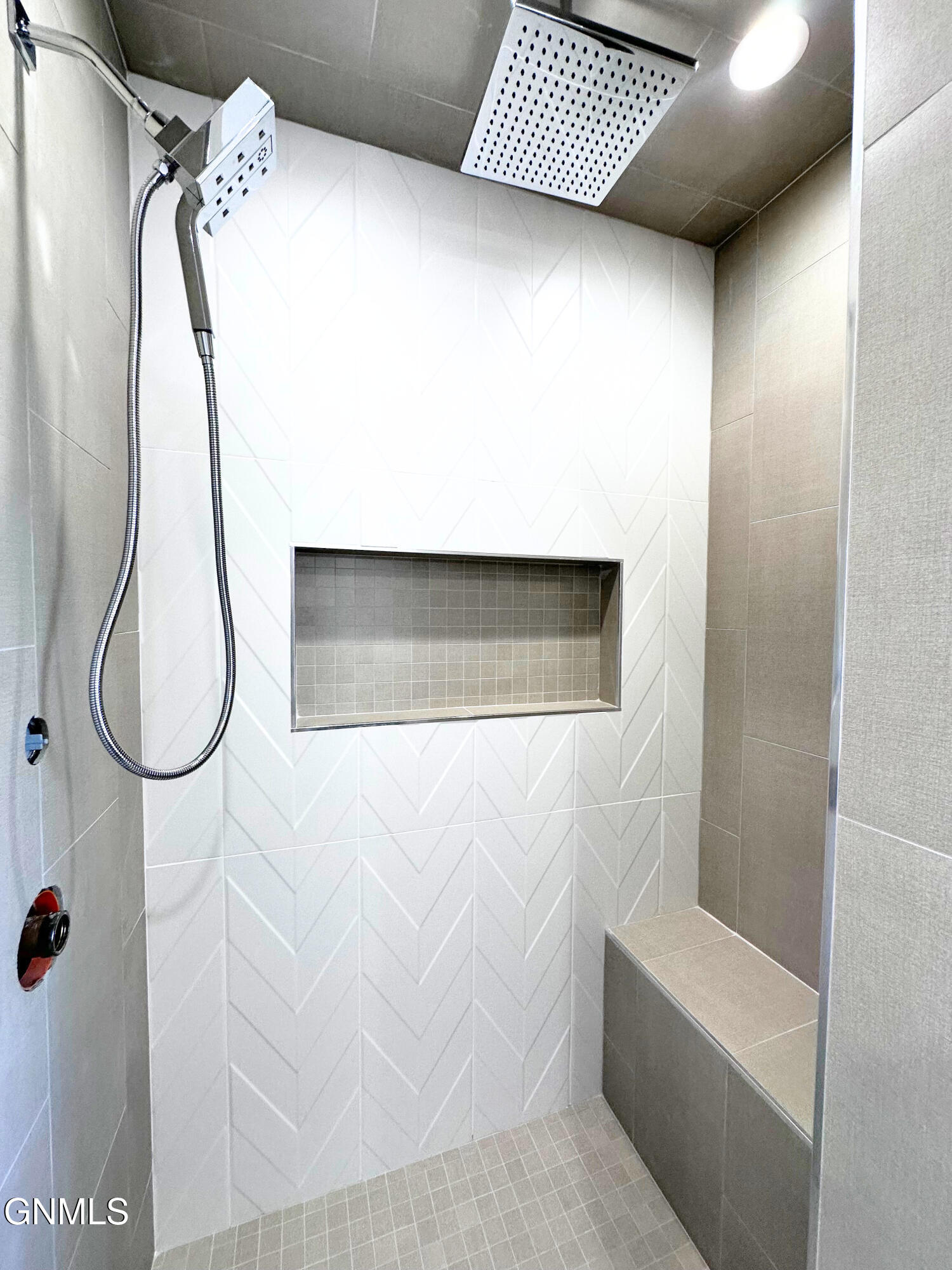 5062 Arrowhead Place, Williston