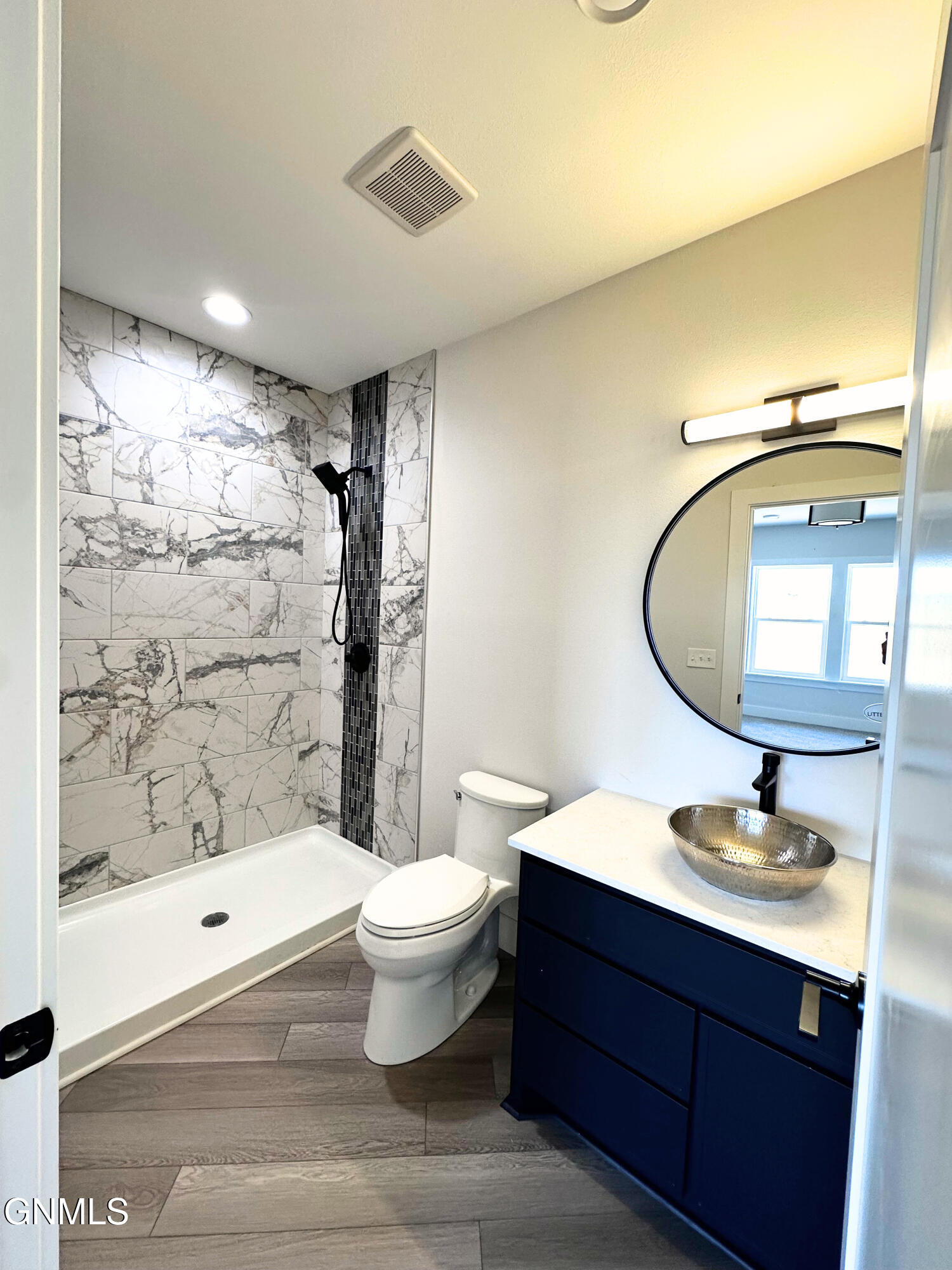 5062 Arrowhead Place, Williston