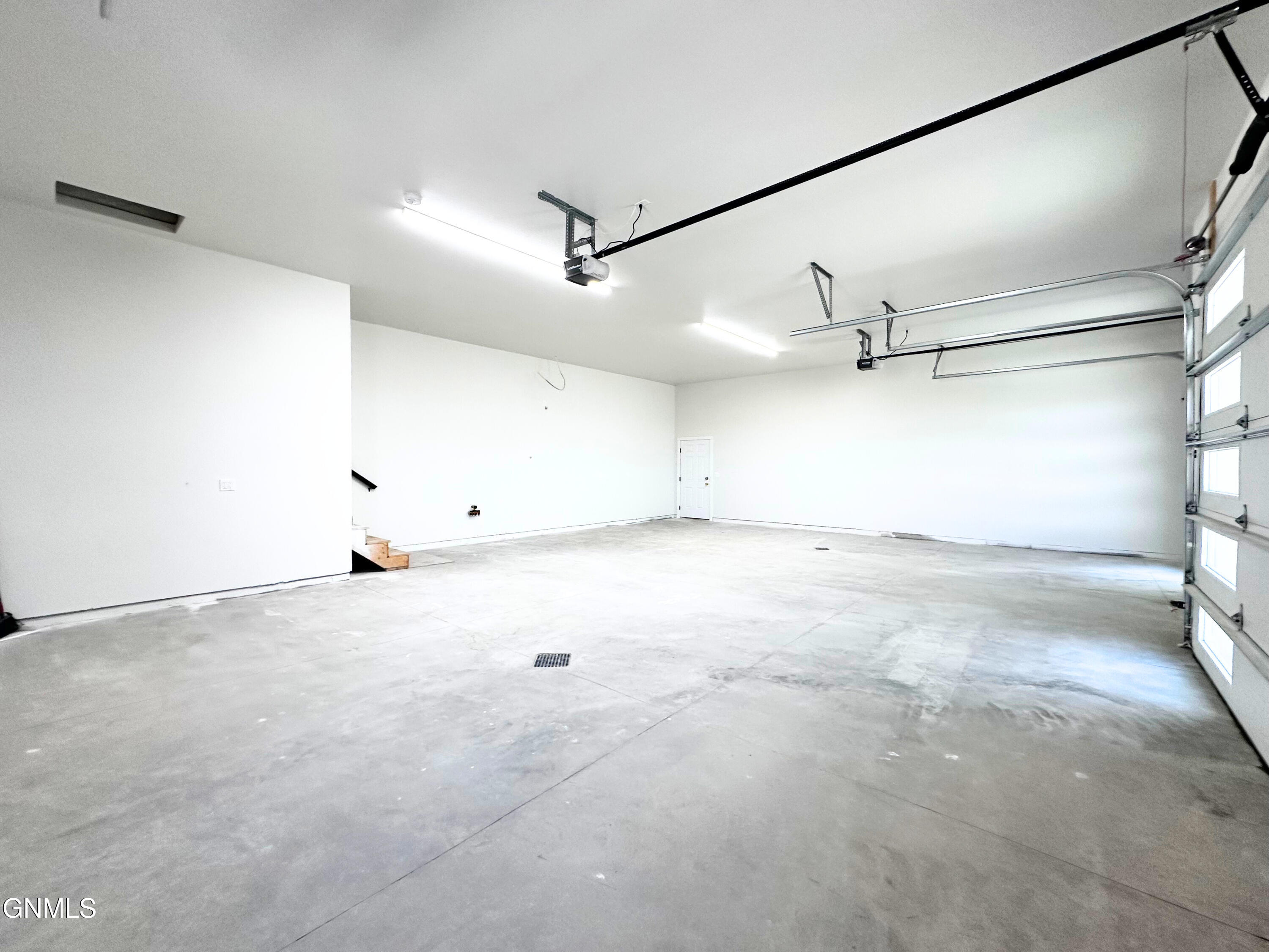 5062 Arrowhead Place, Williston