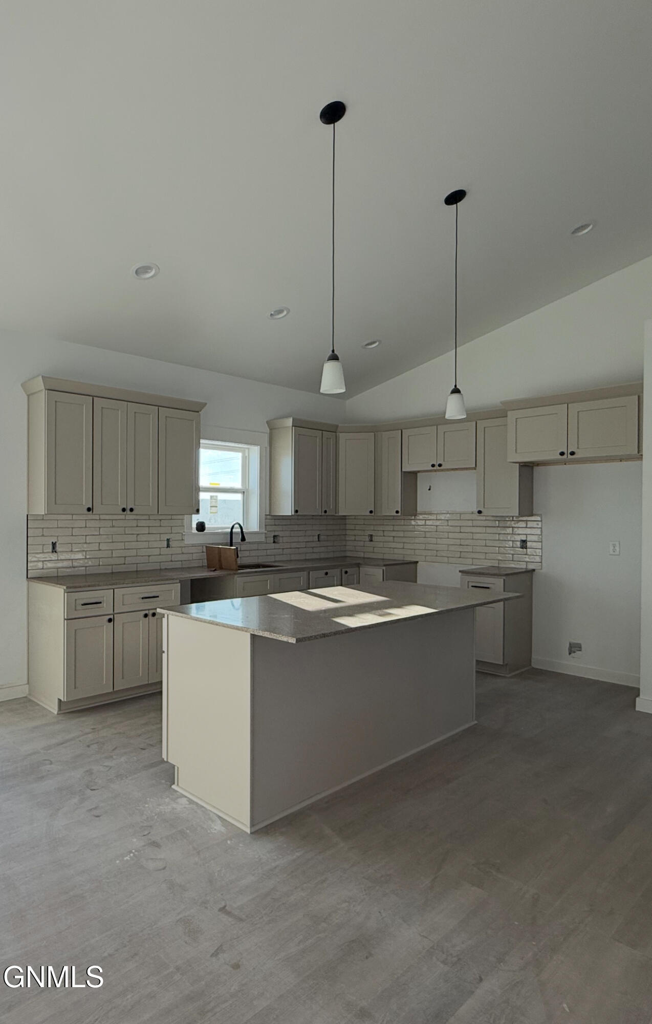 13370 Meadow Creek Street