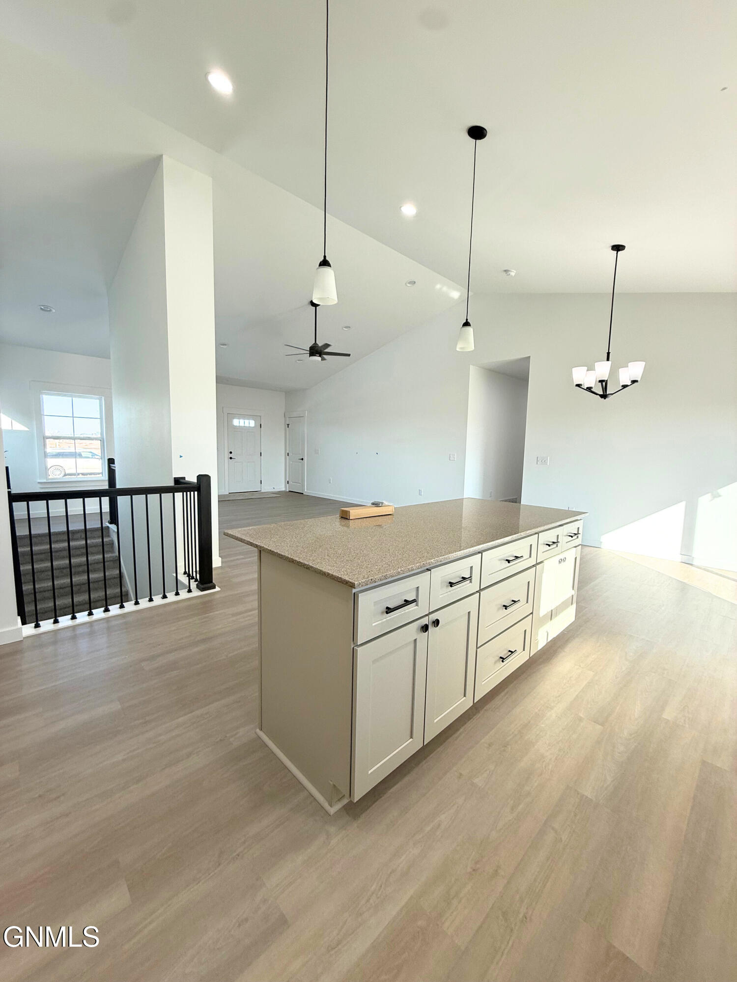 13370 Meadow Creek Street