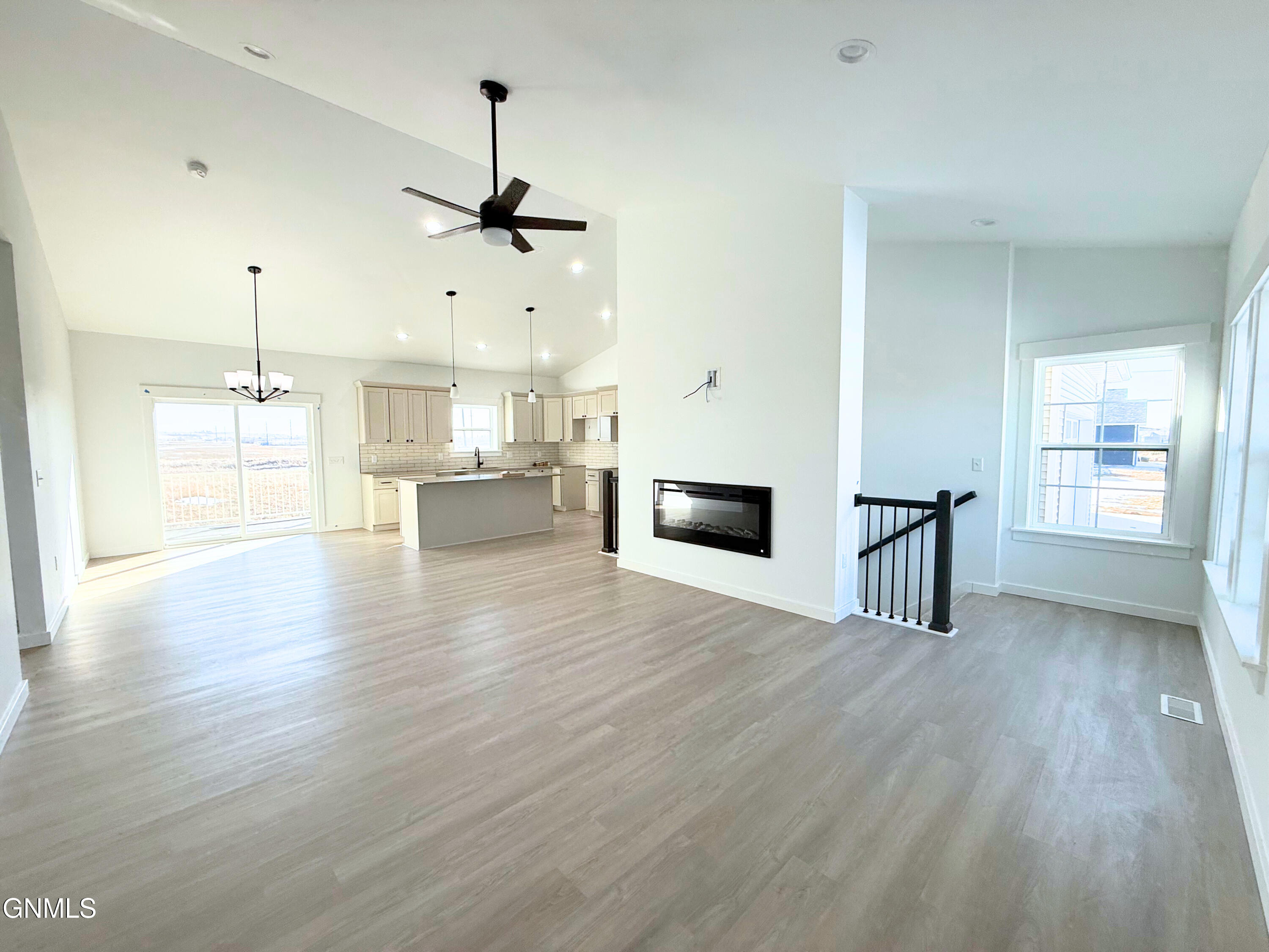 13370 Meadow Creek Street