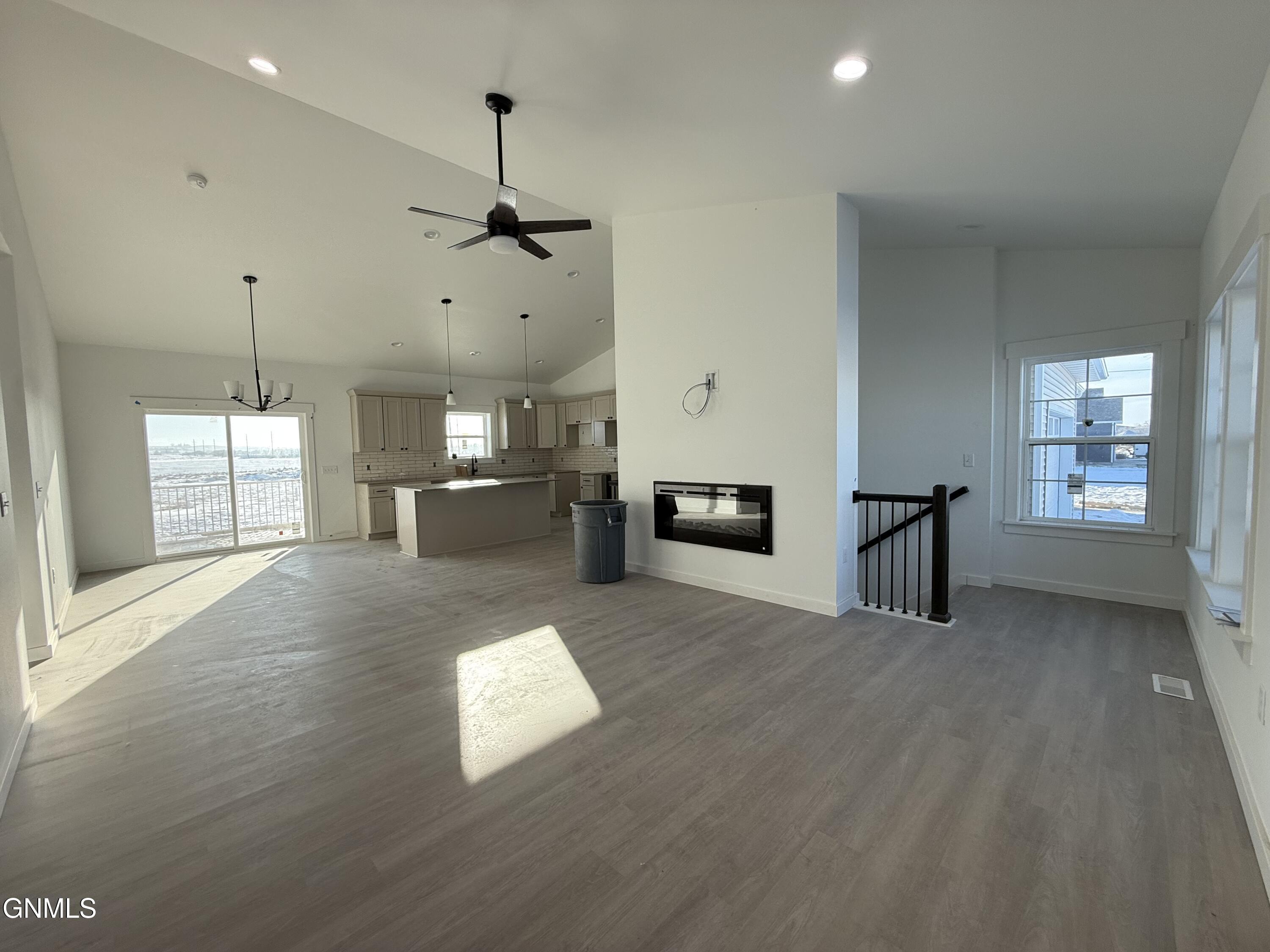 13370 Meadow Creek Street