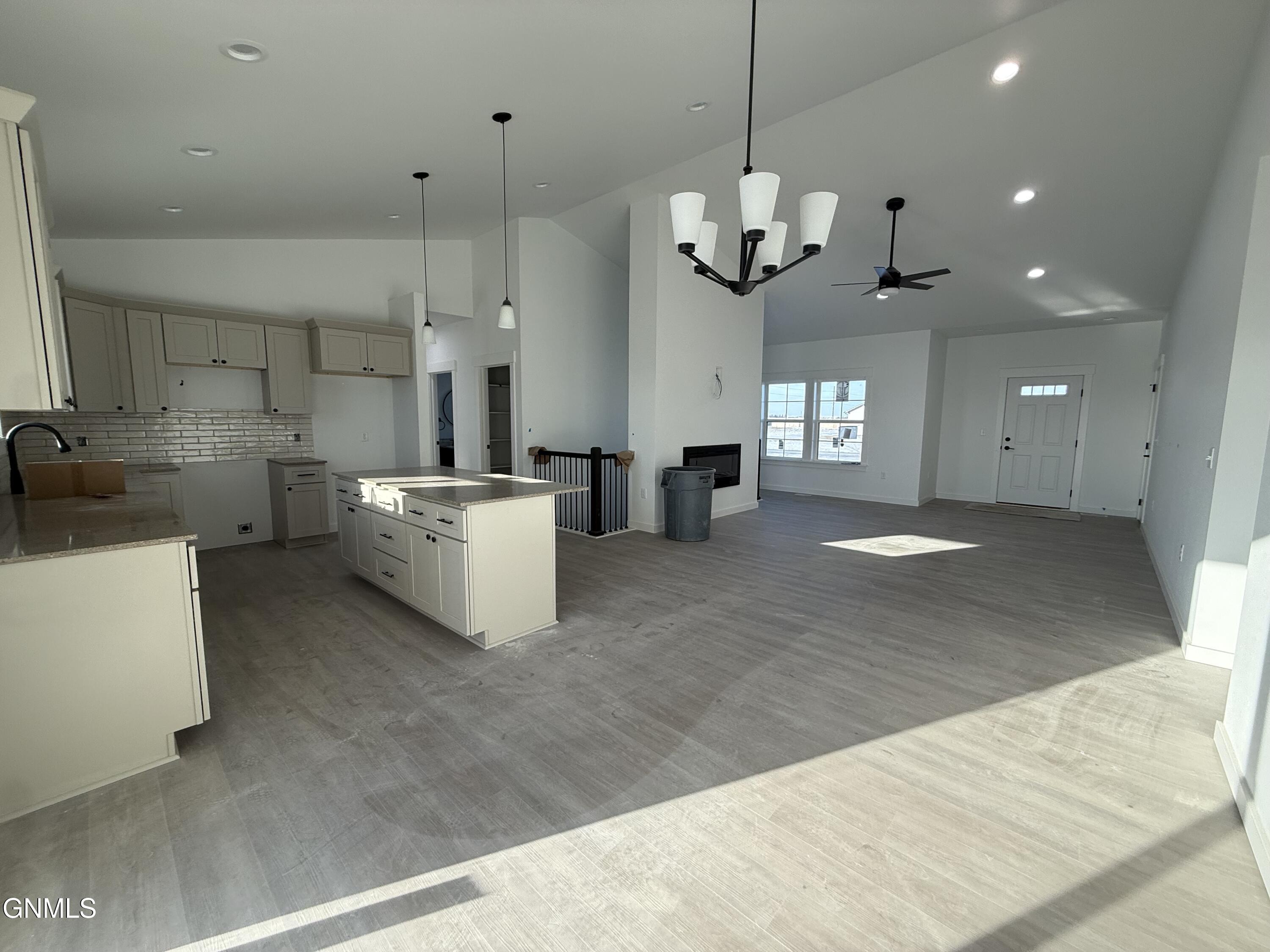 13370 Meadow Creek Street