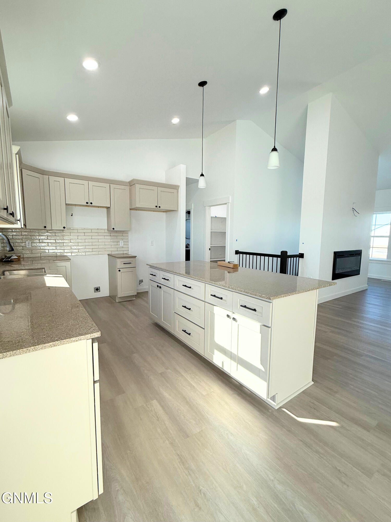 13370 Meadow Creek Street