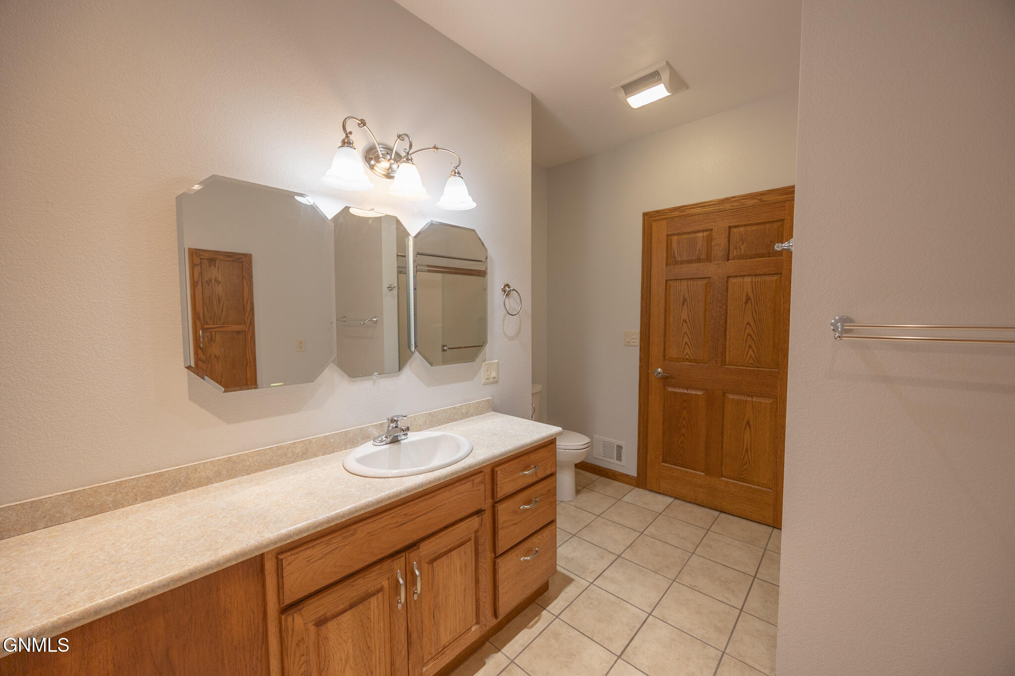 708 5th Street W