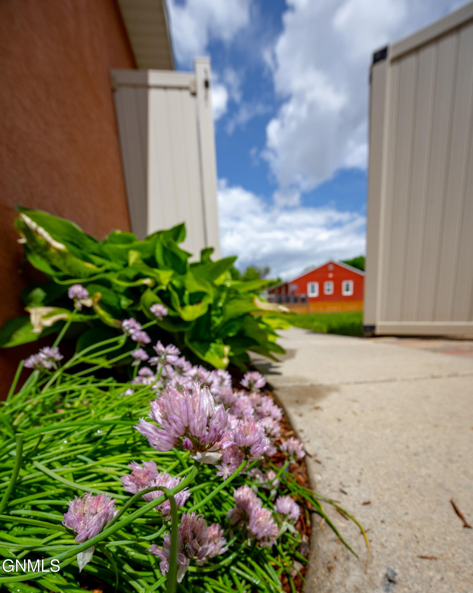 708 5th Street W
