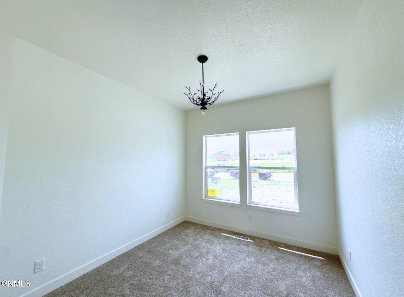 3016 28th Court W