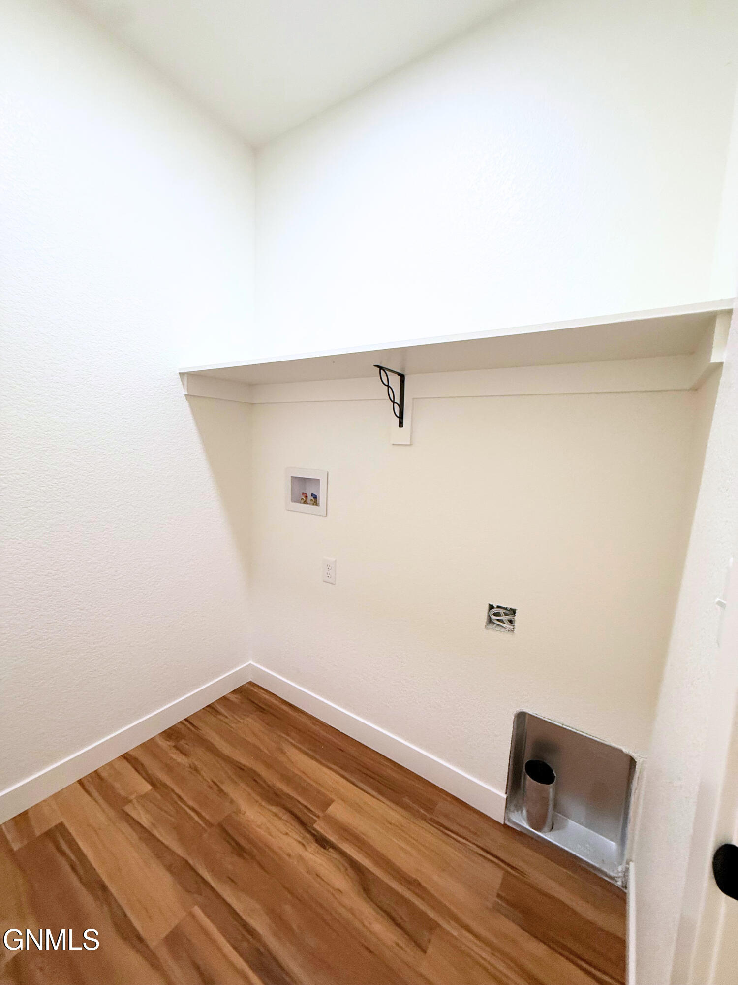 3016 28th Court W