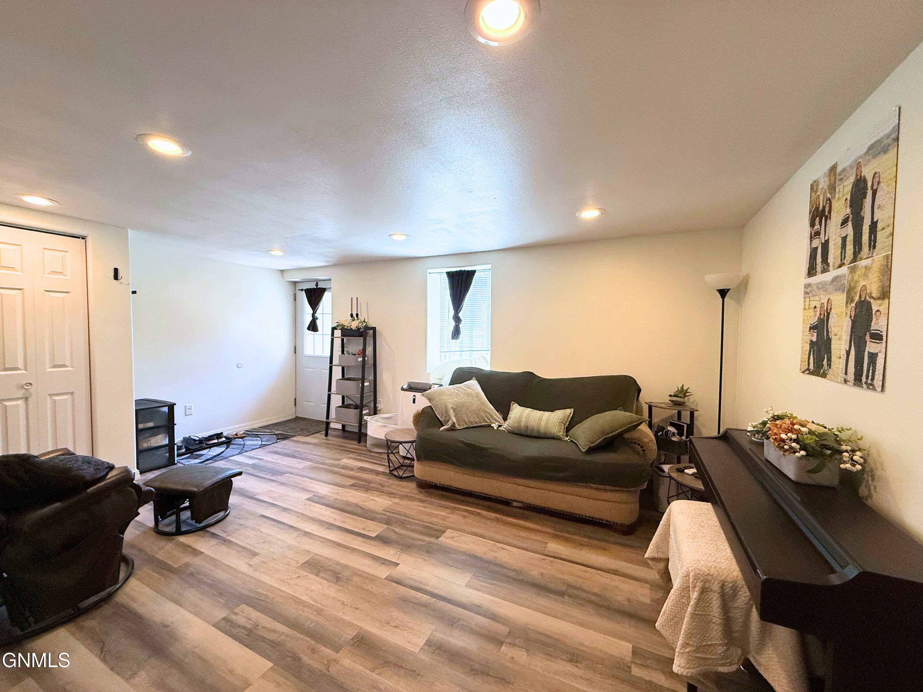 516 University Avenue