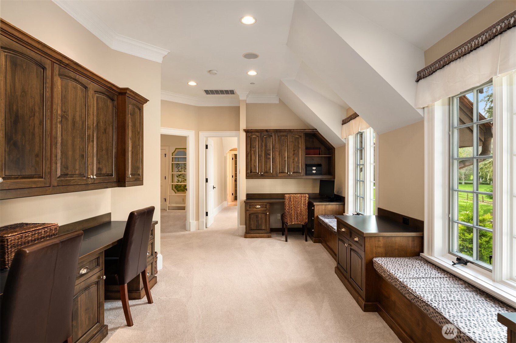 745 250th Lane NE