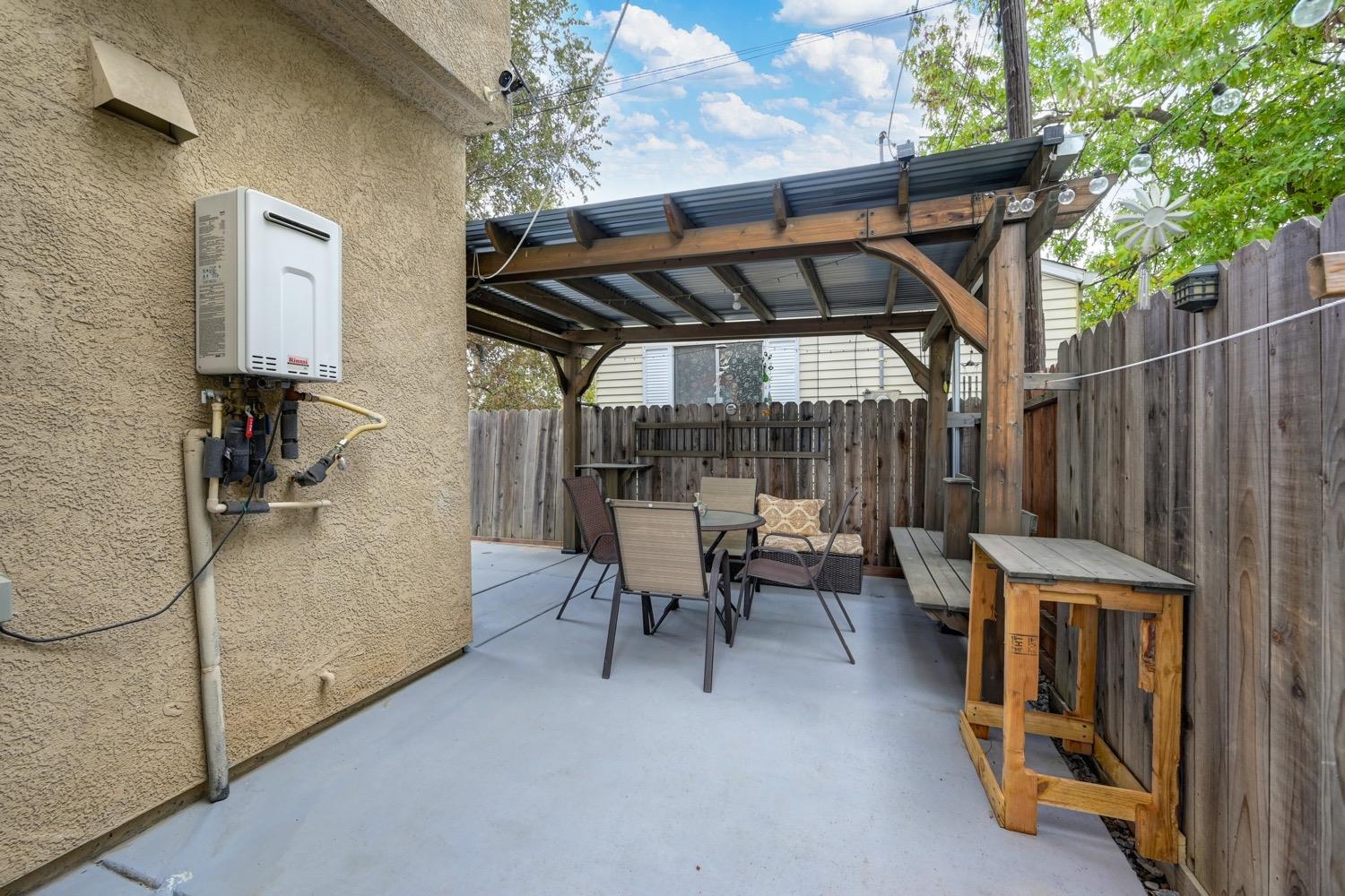 3742 Immaculata Street