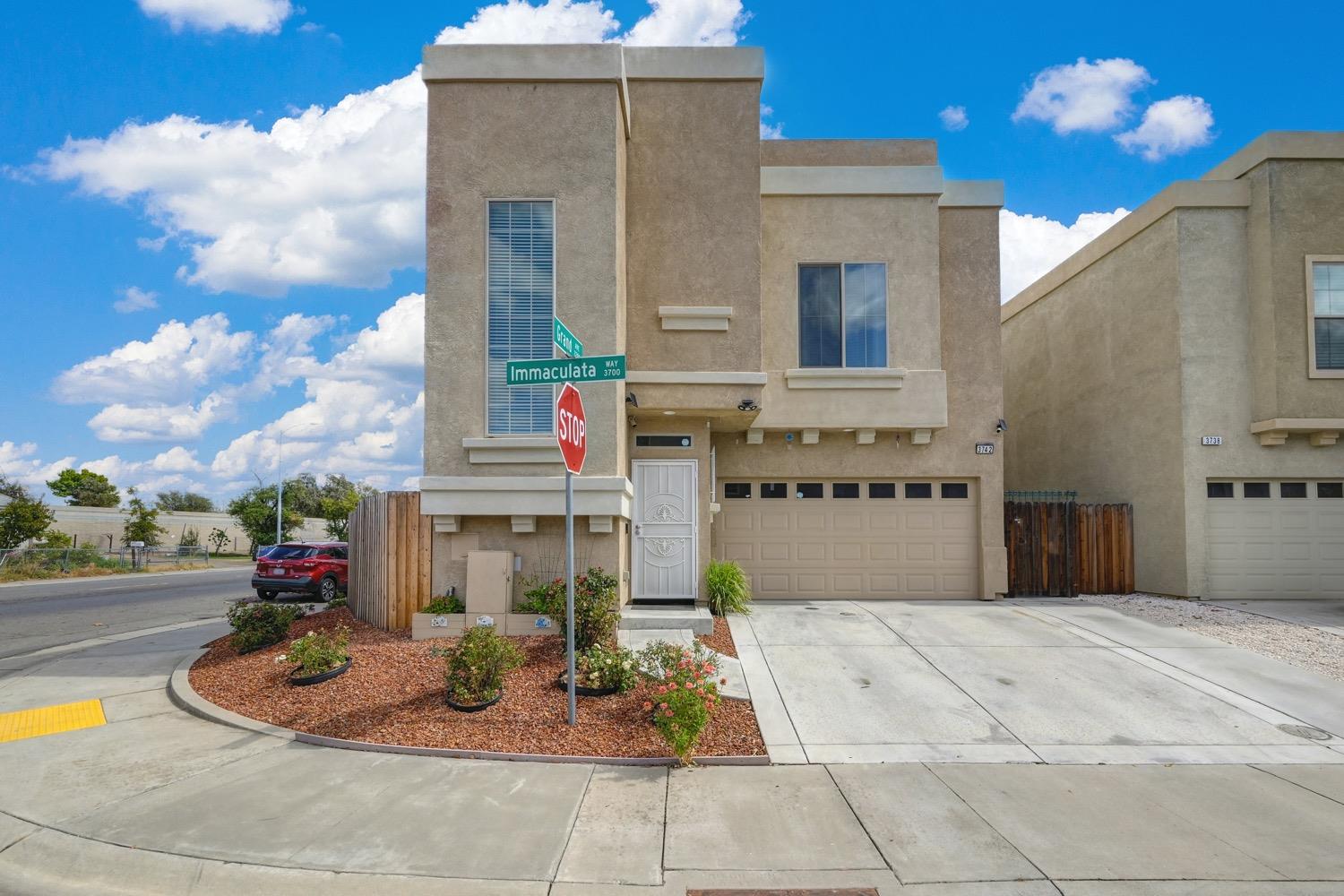 3742 Immaculata Street