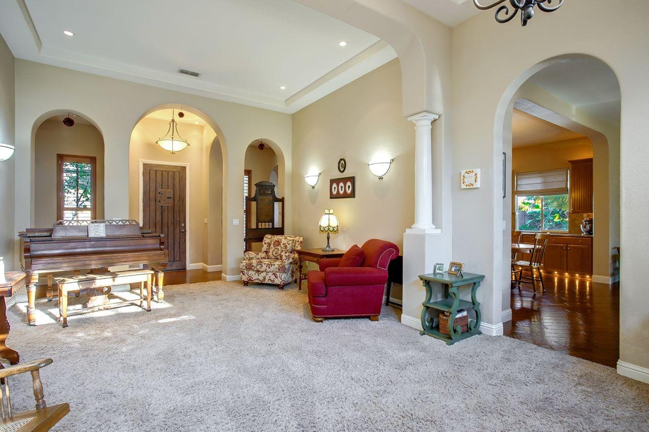 9474 Mourverde Court