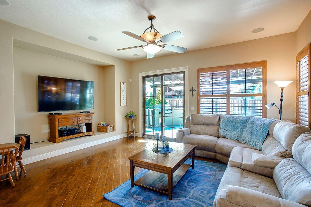 9474 Mourverde Court