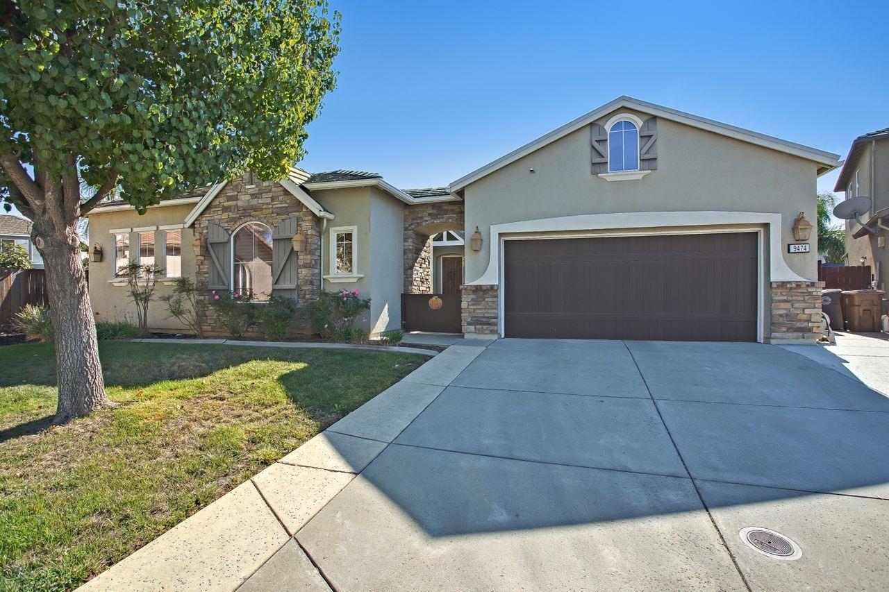9474 Mourverde Court