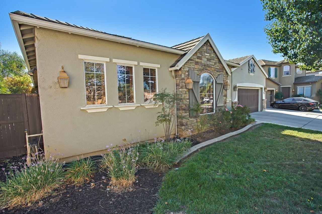 9474 Mourverde Court