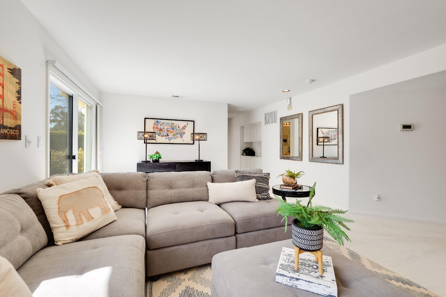 2217 Ridgepointe Court