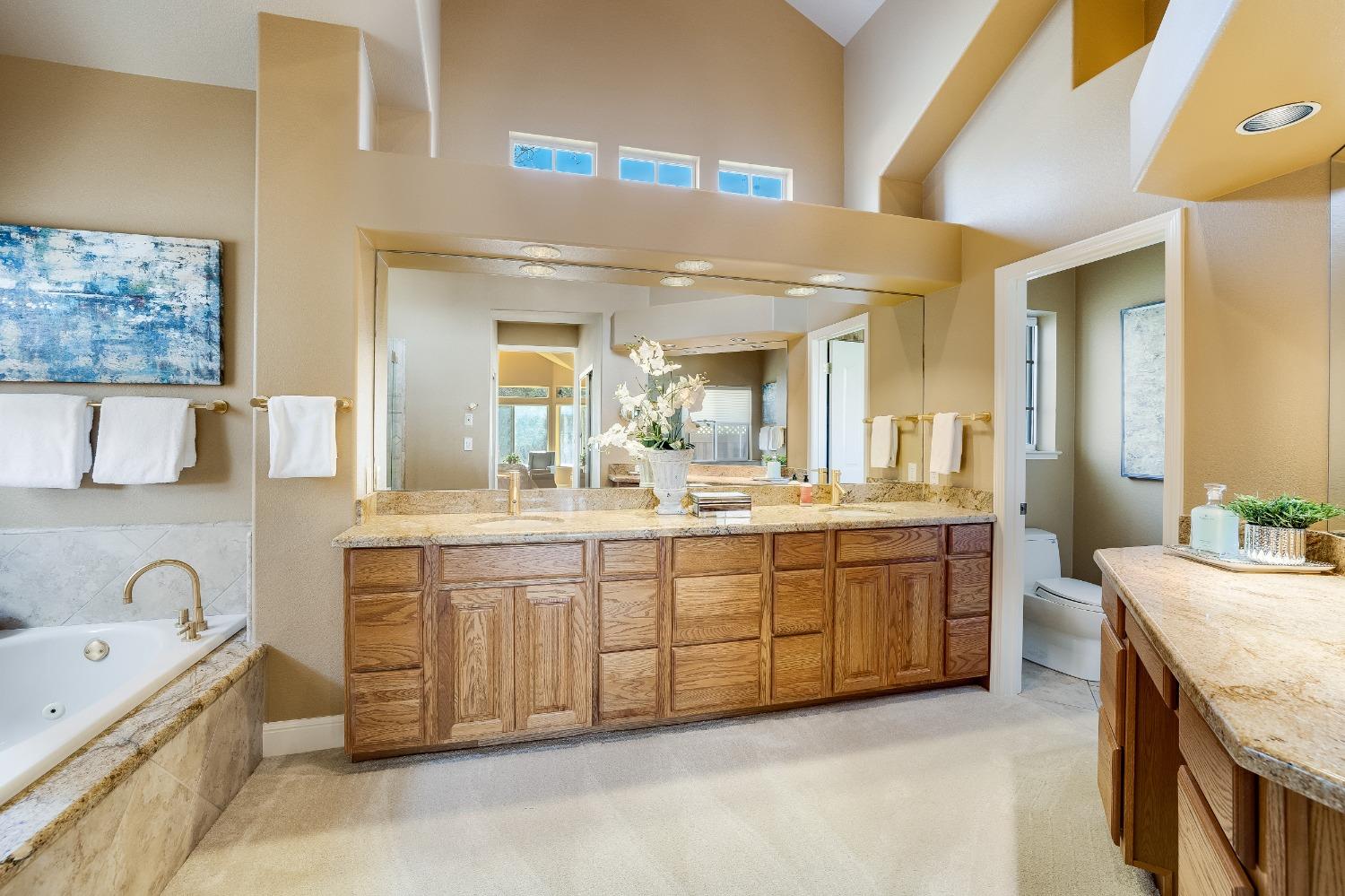 2217 Ridgepointe Court