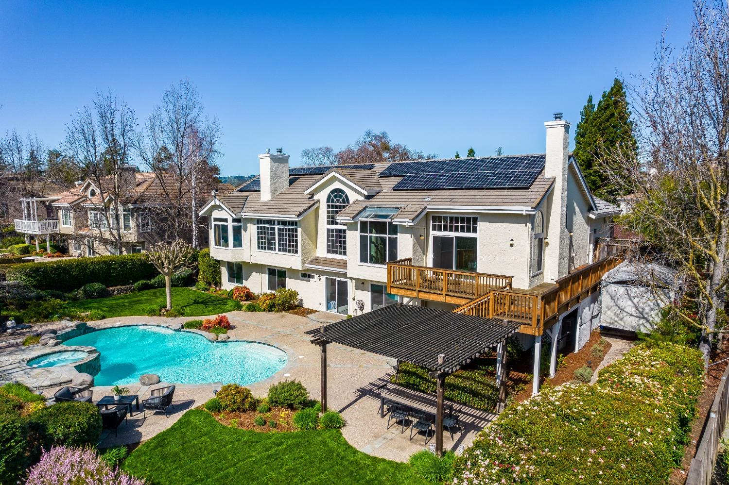 2217 Ridgepointe Court