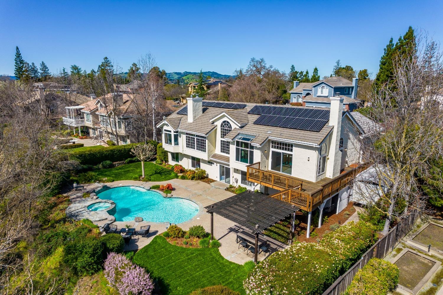 2217 Ridgepointe Court