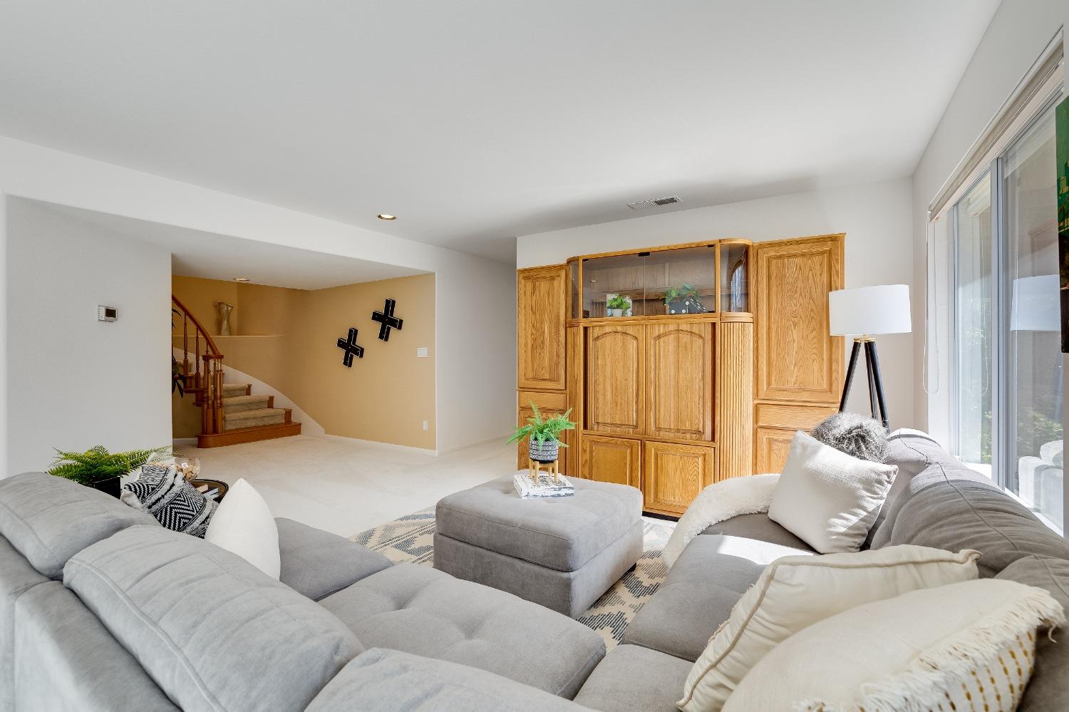 2217 Ridgepointe Court