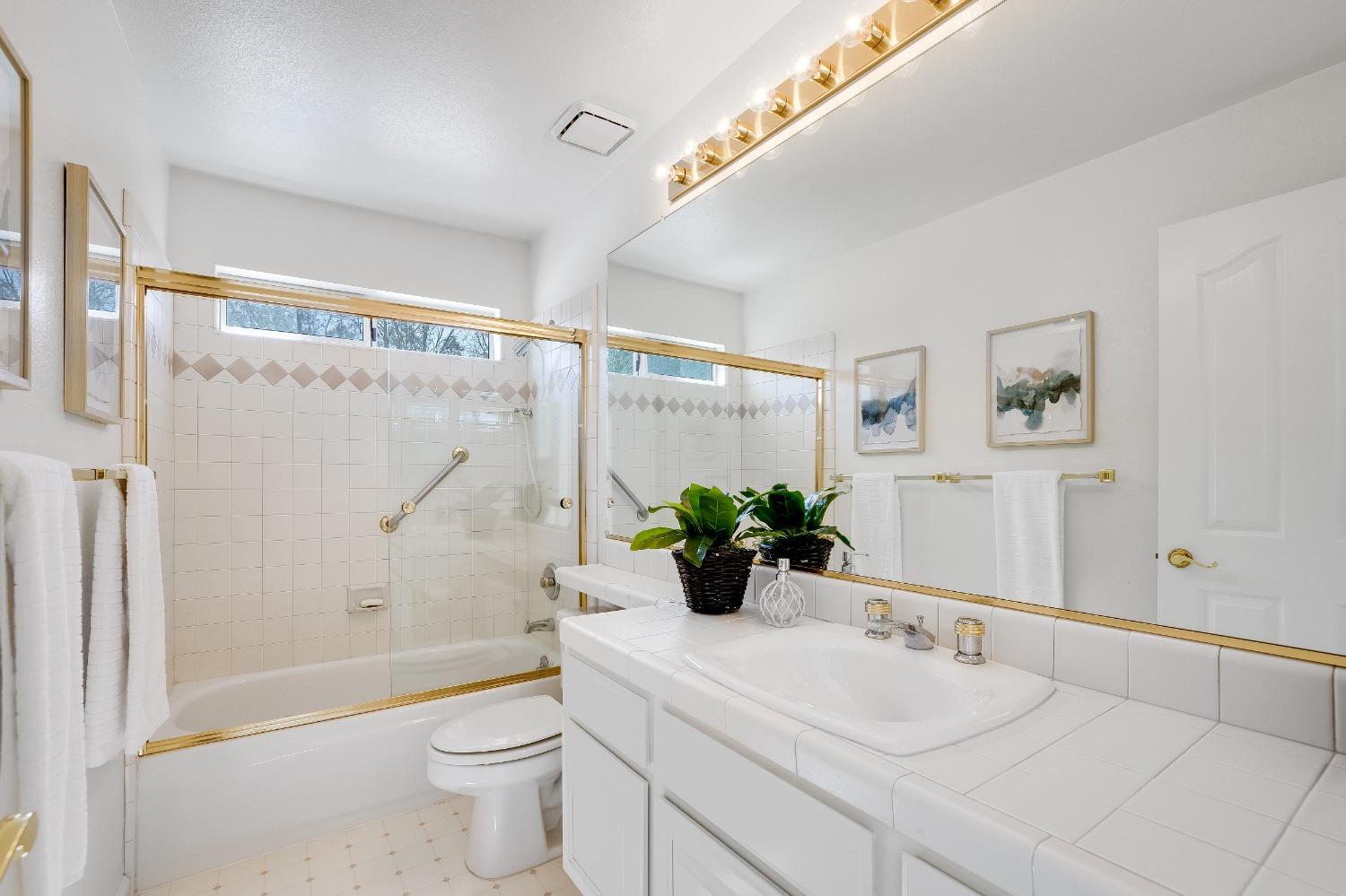 2217 Ridgepointe Court