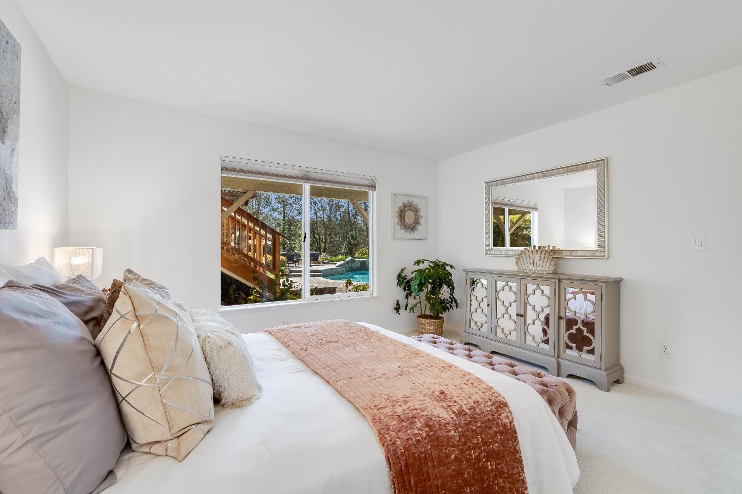 2217 Ridgepointe Court