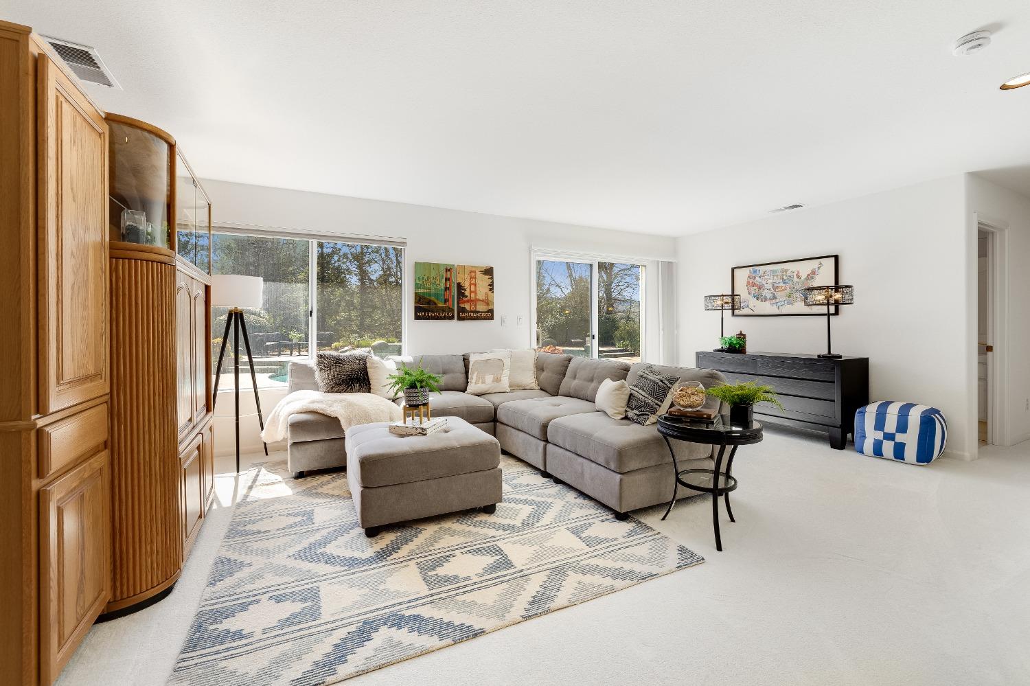 2217 Ridgepointe Court