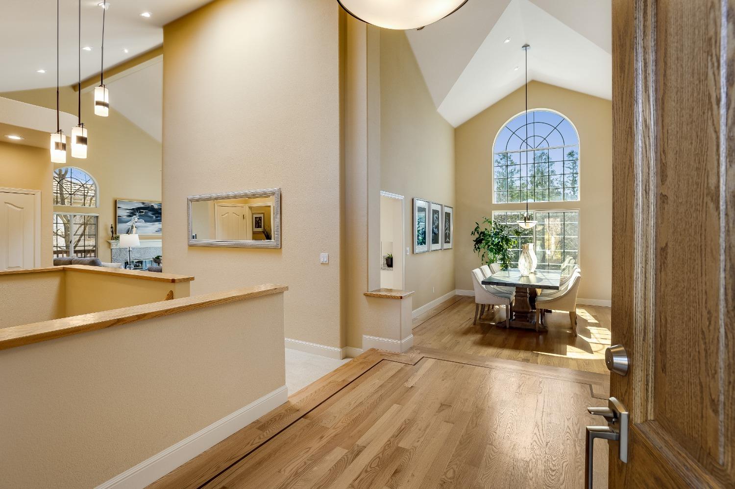 2217 Ridgepointe Court