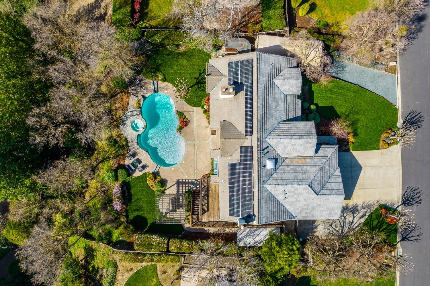 2217 Ridgepointe Court