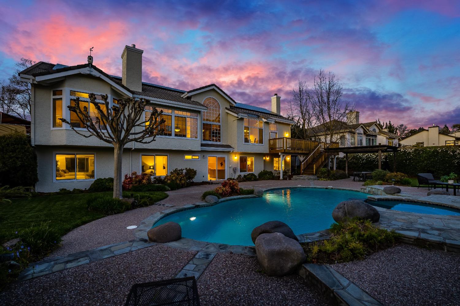 2217 Ridgepointe Court