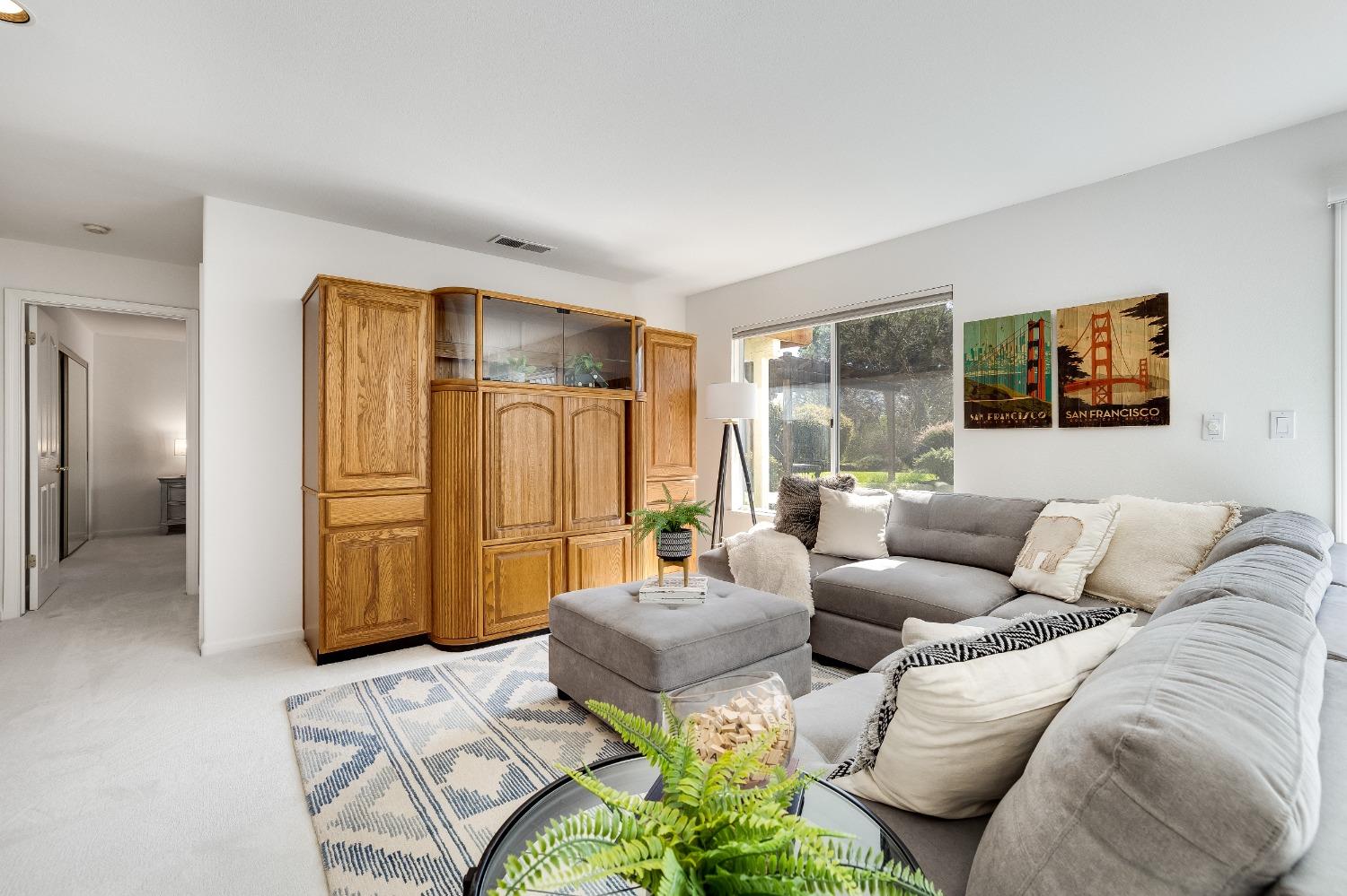 2217 Ridgepointe Court