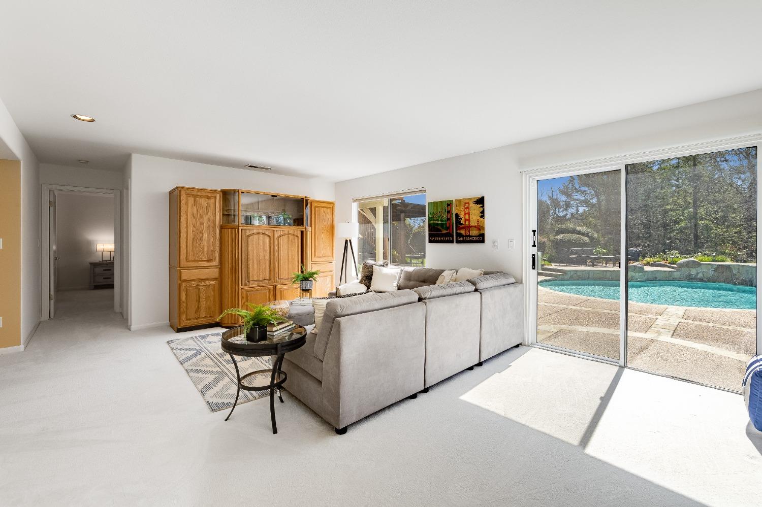 2217 Ridgepointe Court