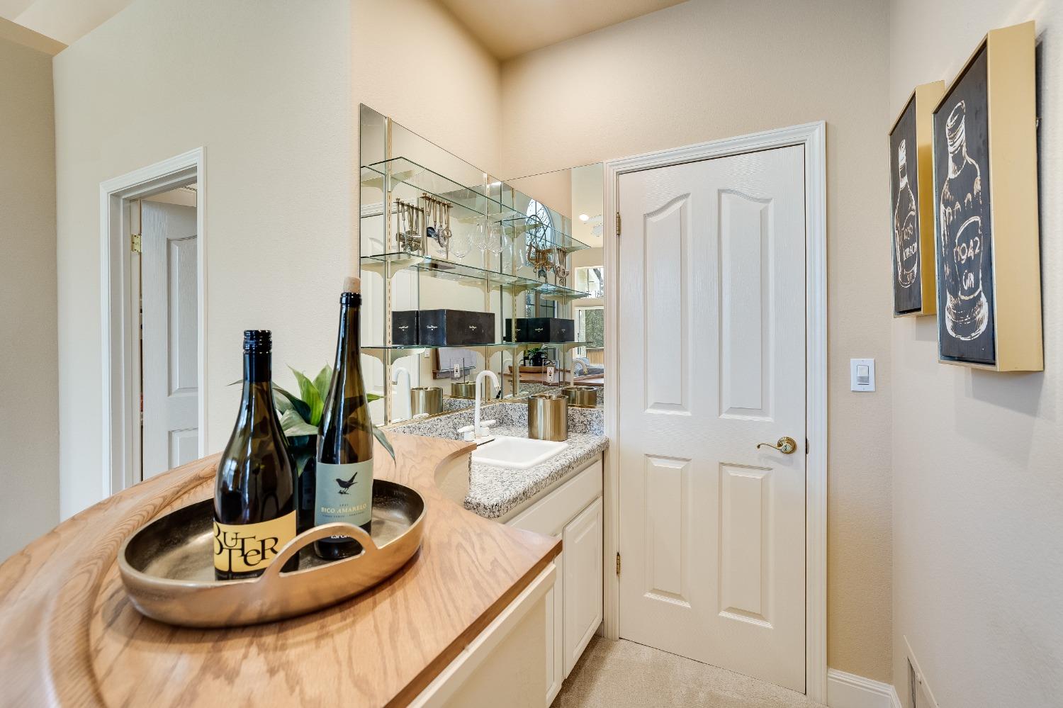 2217 Ridgepointe Court