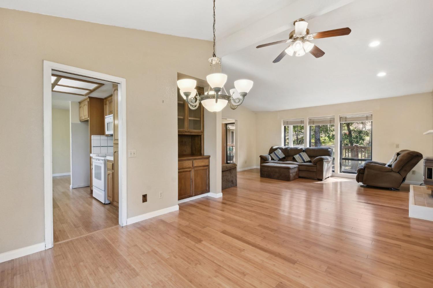 825 Stoneman Way