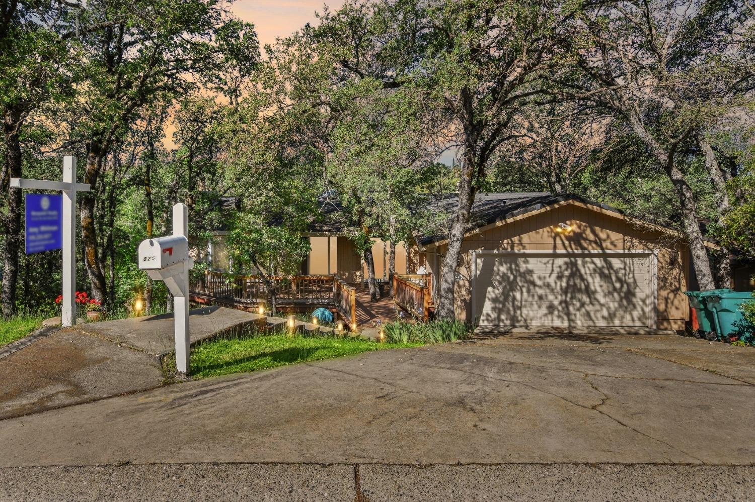 825 Stoneman Way