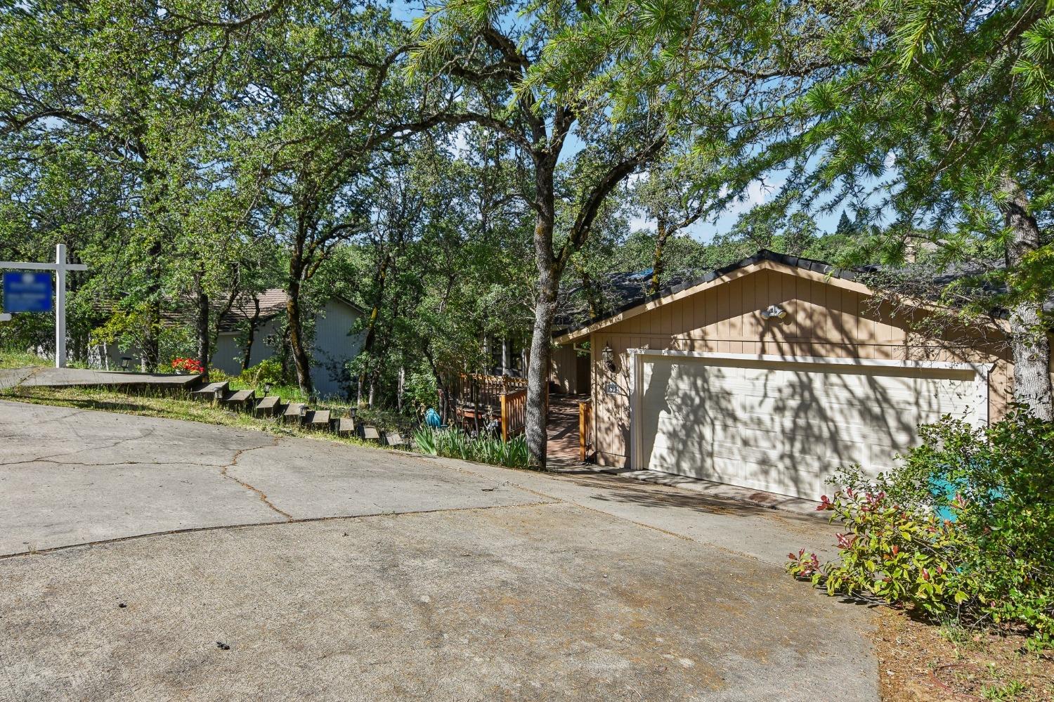825 Stoneman Way
