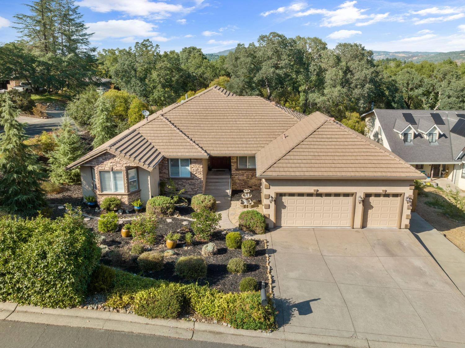 935 King Richard Court